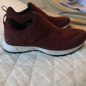 BRAND NEW TIEM CYCLING SHOES! Size 7
